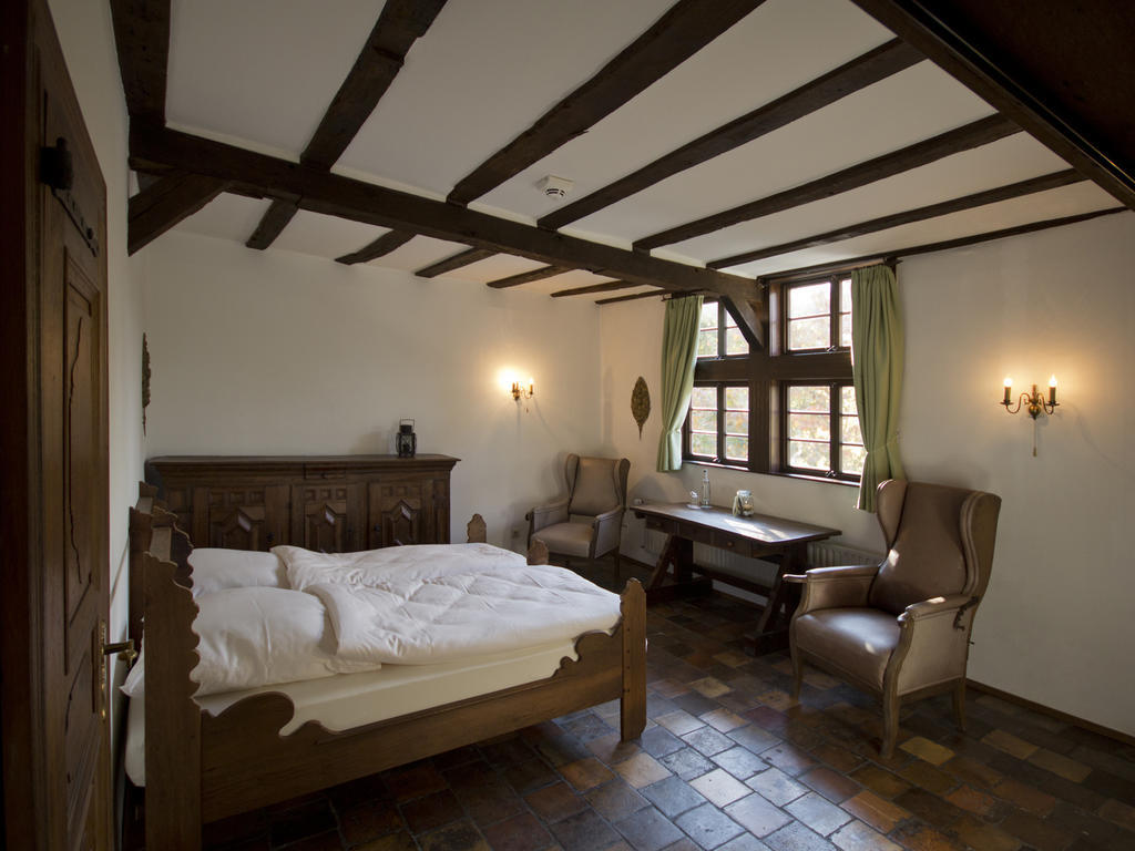 Hotel & Restaurant Gut Hungenbach Kürten Kamer foto