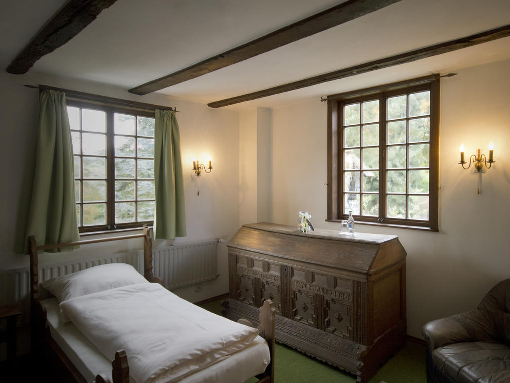 Hotel & Restaurant Gut Hungenbach Kürten Kamer foto