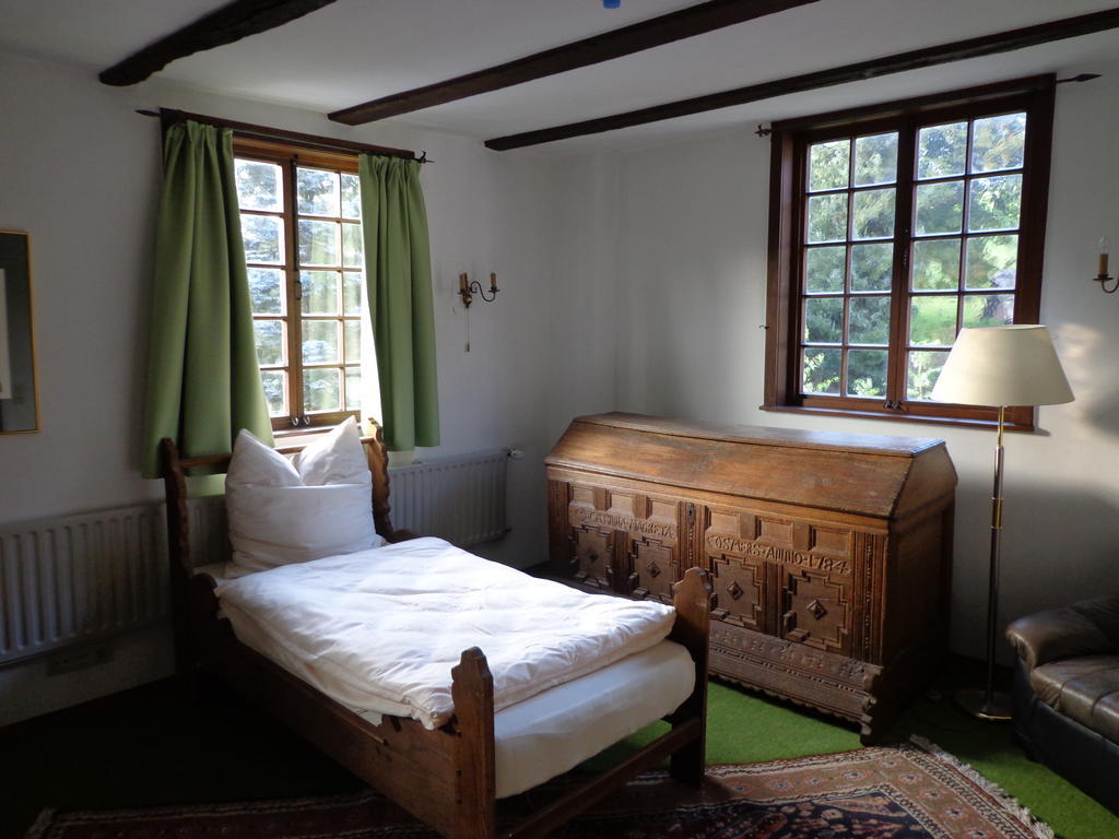 Hotel & Restaurant Gut Hungenbach Kürten Kamer foto