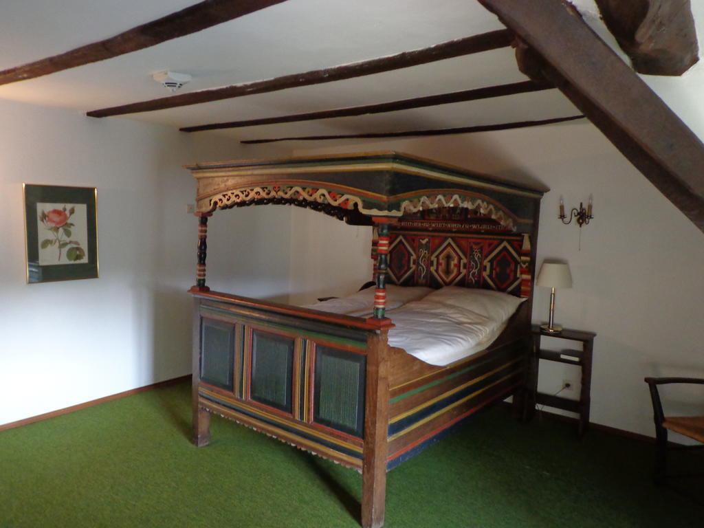 Hotel & Restaurant Gut Hungenbach Kürten Kamer foto