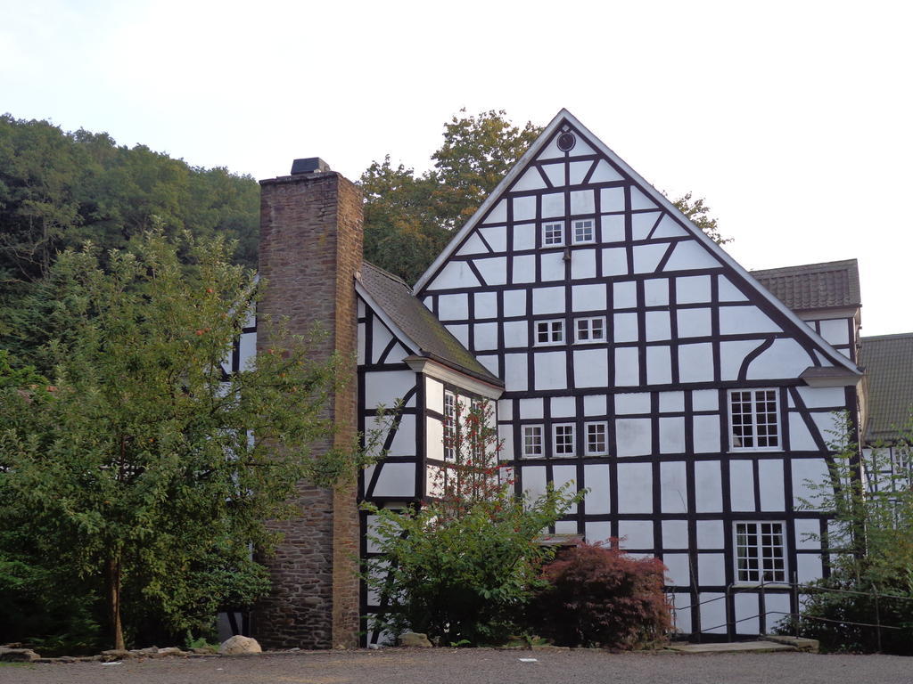 Hotel & Restaurant Gut Hungenbach Kürten Buitenkant foto