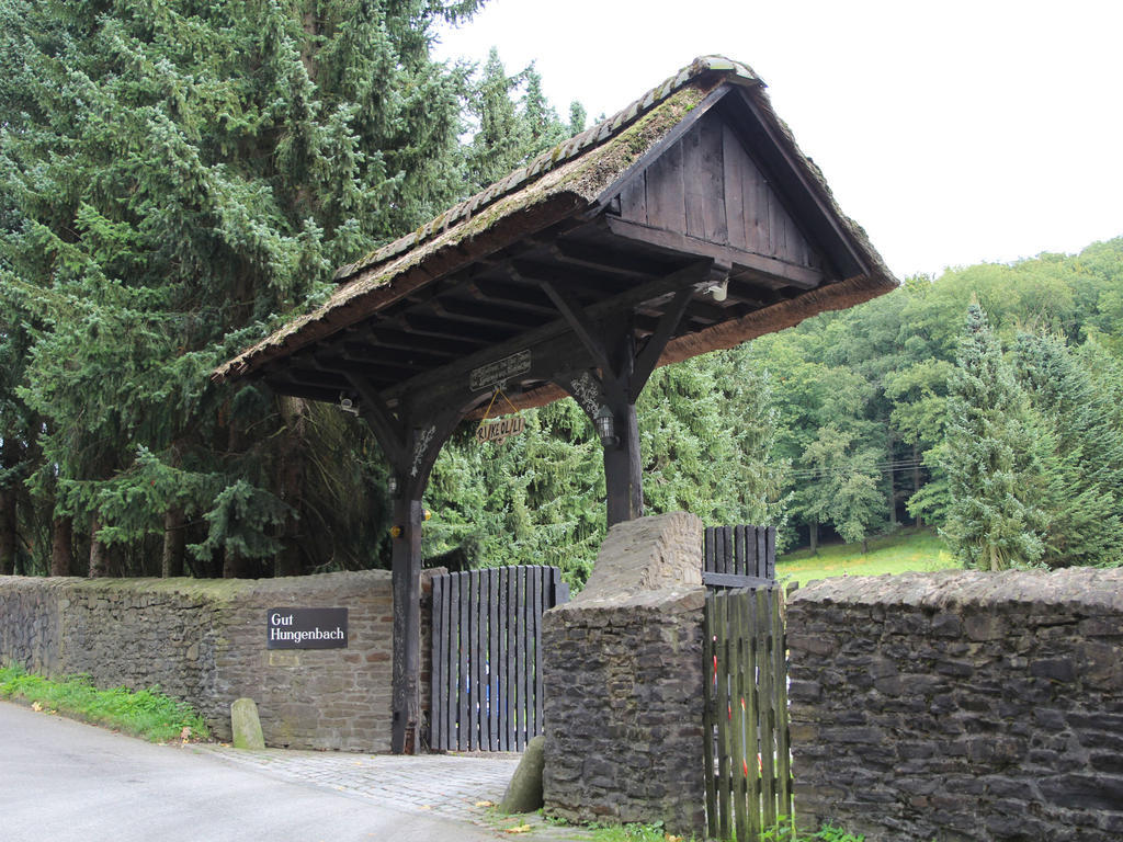 Hotel & Restaurant Gut Hungenbach Kürten Buitenkant foto